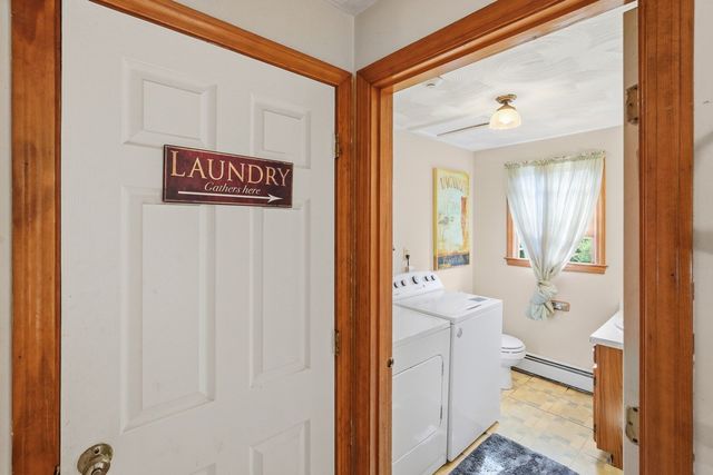 4 Henry Marsh Rd B, Oxford, MA 01540