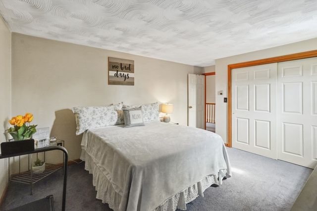4 Henry Marsh Rd B, Oxford, MA 01540