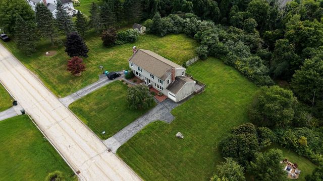 4 Henry Marsh Rd B, Oxford, MA 01540
