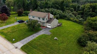 4 Henry Marsh Rd B, Oxford, MA 01540