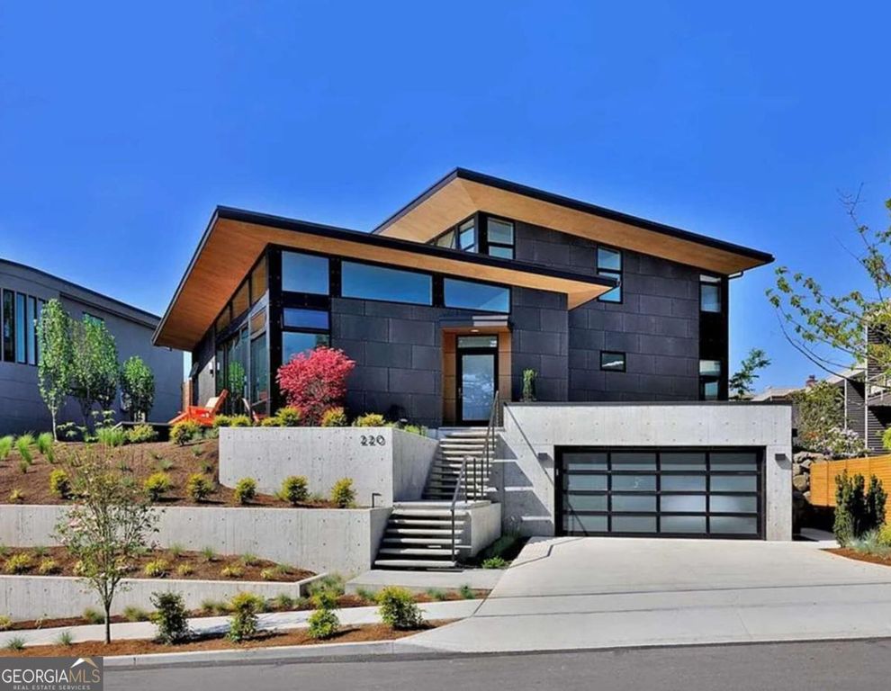 4814 Neal Ridge, Atlanta, GA 30349