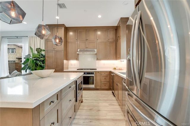 20831 W Acorn, Porter Ranch, CA 91326
