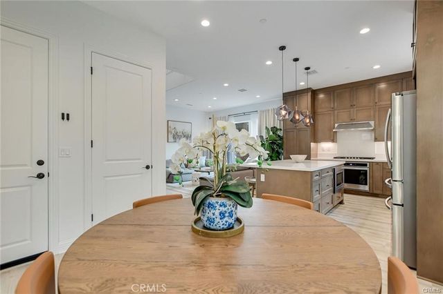 20831 W Acorn, Porter Ranch, CA 91326