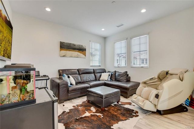 20831 W Acorn, Porter Ranch, CA 91326