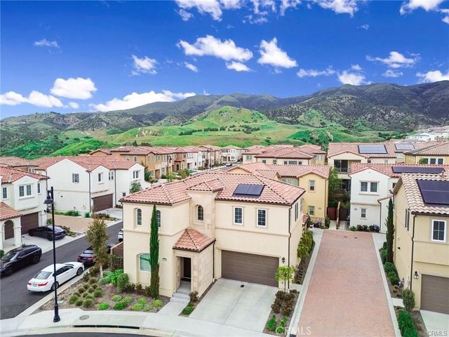20831 W Acorn, Porter Ranch, CA 91326