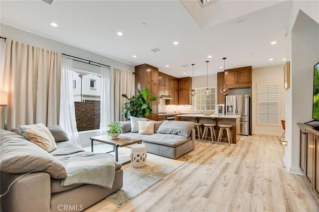 20831 W Acorn, Porter Ranch, CA 91326