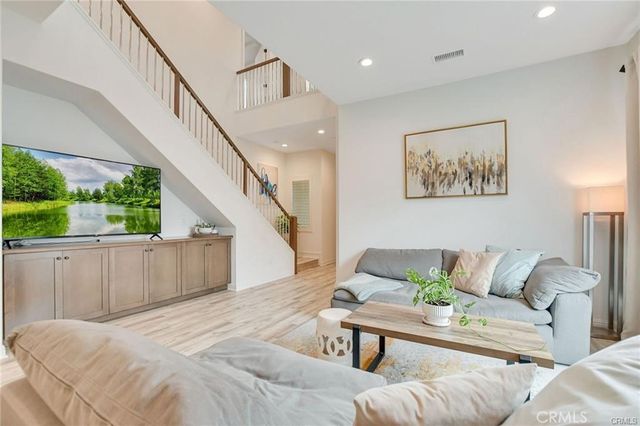 20831 W Acorn, Porter Ranch, CA 91326