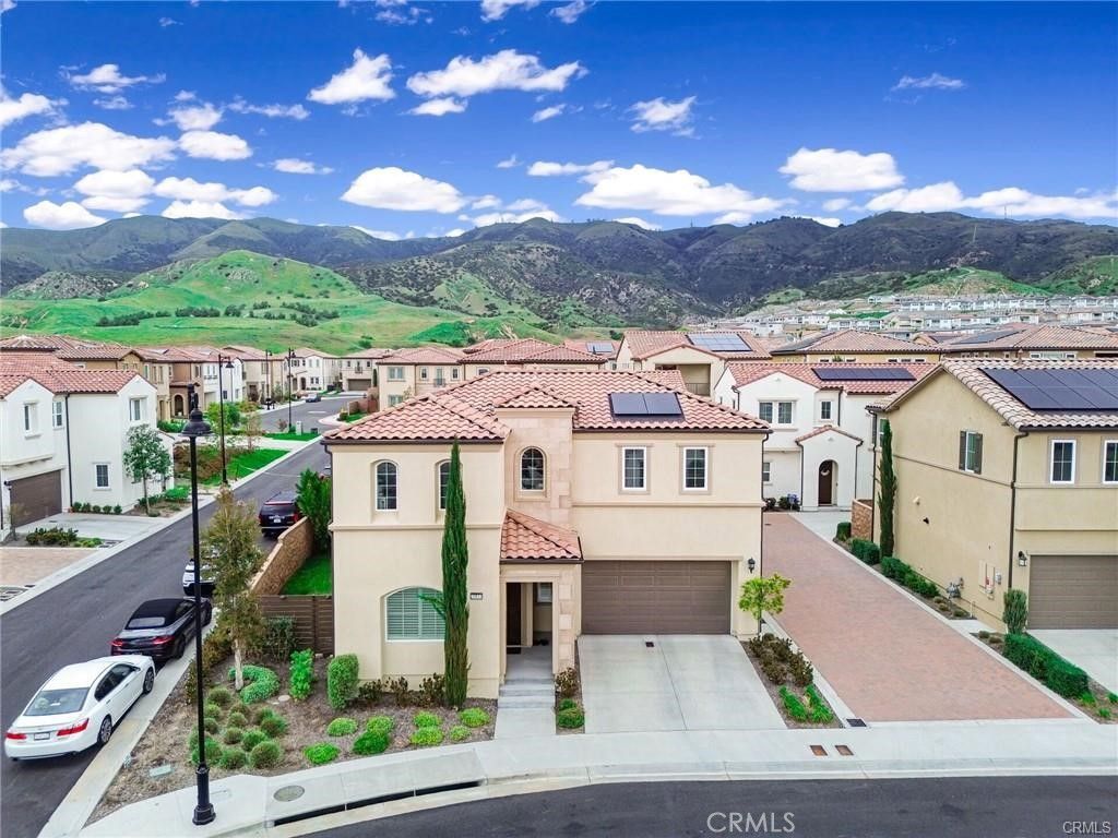 20831 W Acorn, Porter Ranch, CA 91326