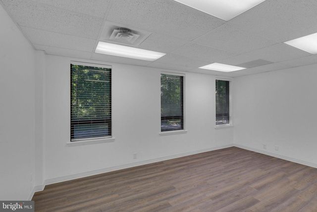 12 ROSZEL RD #B103, Princeton, NJ 08540