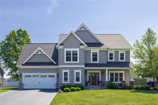 512 Whistlers Cove Lane, Greece, NY 14612
