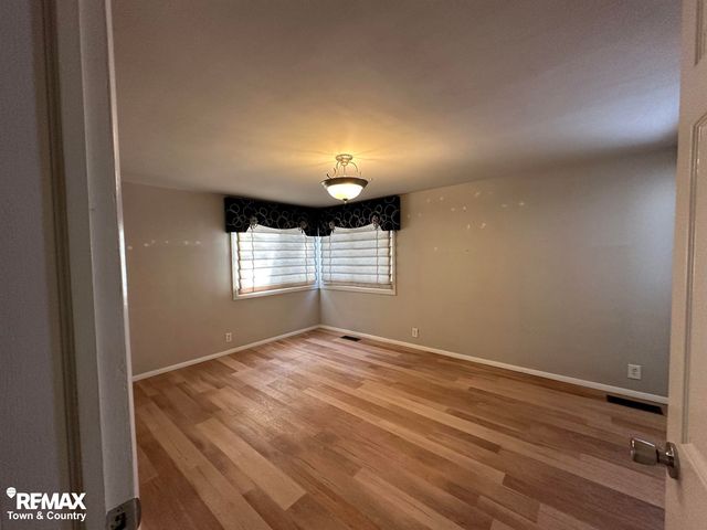 1137 S Graham Road, Flint Twp, MI 48532