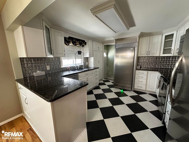 1137 S Graham Road, Flint Twp, MI 48532