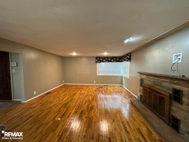 1137 S Graham Road, Flint Twp, MI 48532