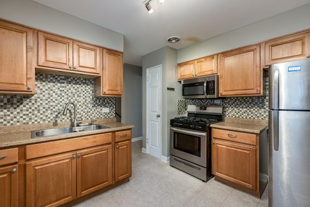 4720 Main Street A, Skokie, IL 60076