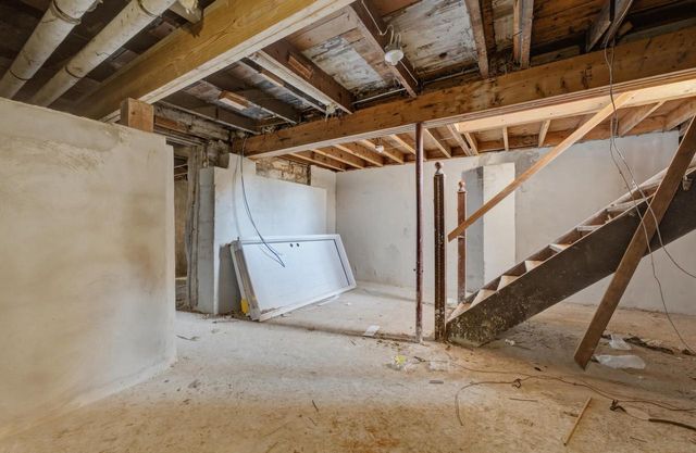 206 Maple AVENUE, Waukesha, WI 53186