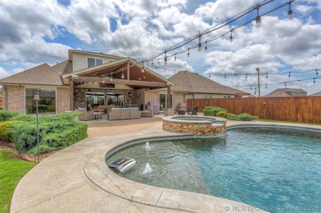 12528 S 75th East Avenue, Bixby, OK 74008