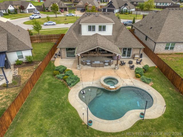 12528 S 75th East Avenue, Bixby, OK 74008