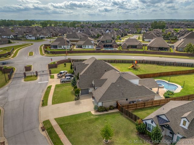 12528 S 75th East Avenue, Bixby, OK 74008