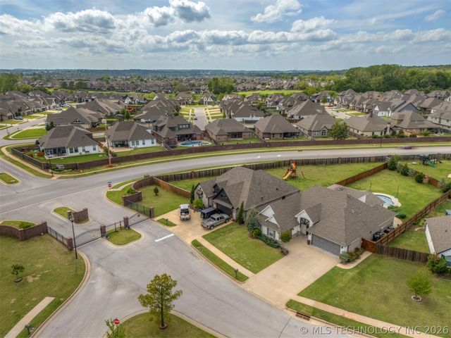 12528 S 75th East Avenue, Bixby, OK 74008