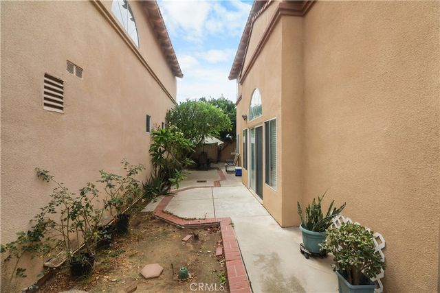 2240 W Toledo, La Habra, CA 90631
