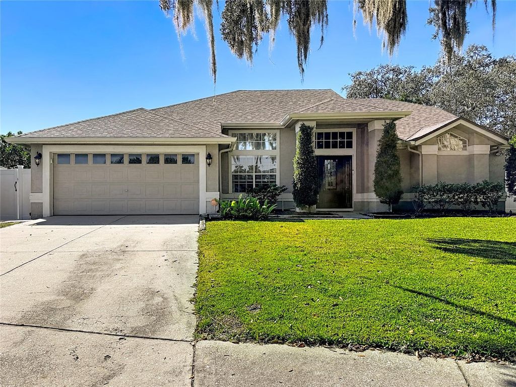 10729 OAK GLEN CIRCLE, Orlando, FL 32817