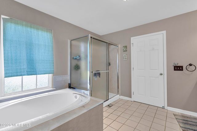 8 Cabin Brook Crescent Crest, Manchester, NJ 08759