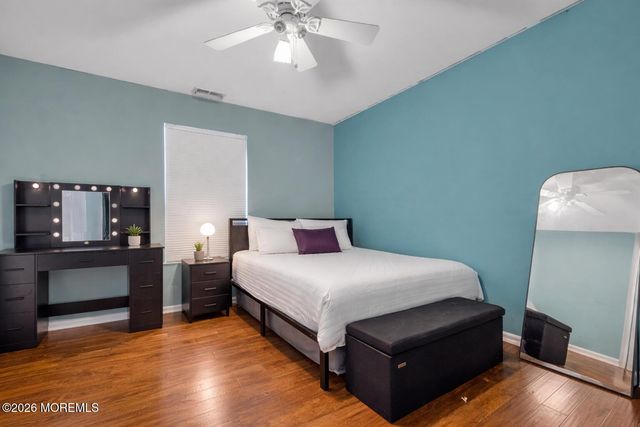 8 Cabin Brook Crescent Crest, Manchester, NJ 08759