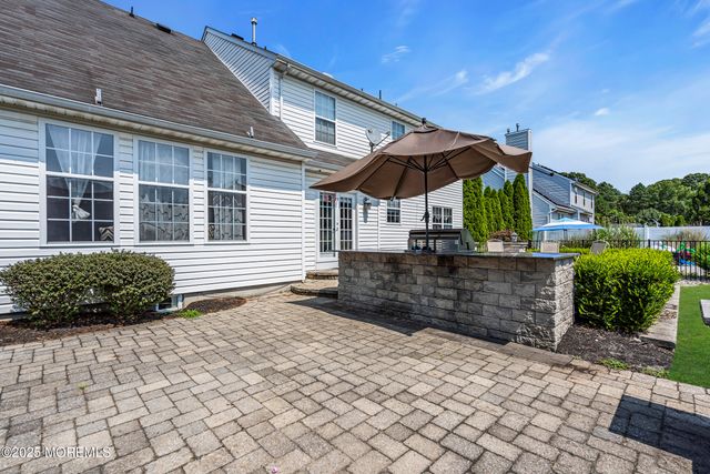 8 Cabin Brook Crescent Crest, Manchester, NJ 08759