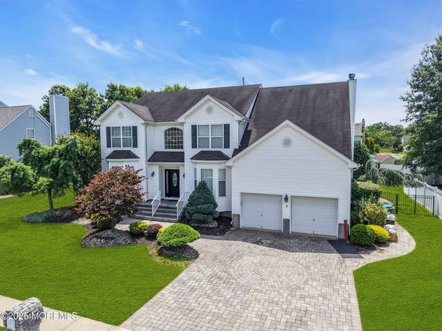 8 Cabin Brook Crescent Crest, Manchester, NJ 08759