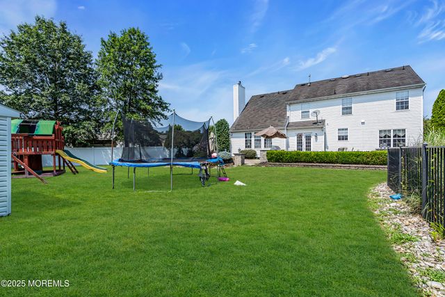 8 Cabin Brook Crescent Crest, Manchester, NJ 08759