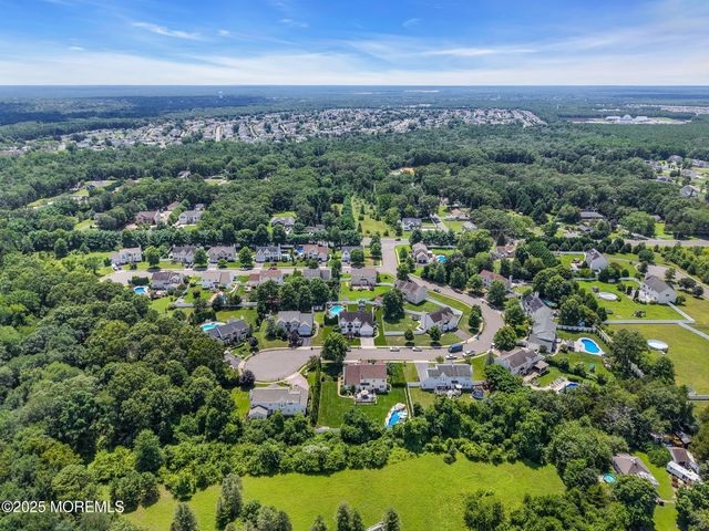 8 Cabin Brook Crescent Crest, Manchester, NJ 08759