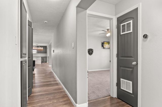 5373 RAGLIN Avenue SW, Albuquerque, NM 87121