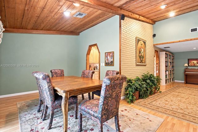 521 NW 78th Way, Plantation, FL 33324