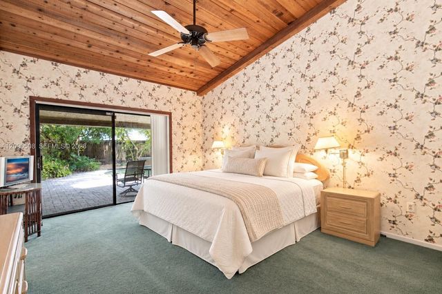 521 NW 78th Way, Plantation, FL 33324