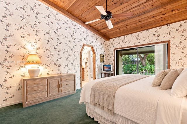 521 NW 78th Way, Plantation, FL 33324