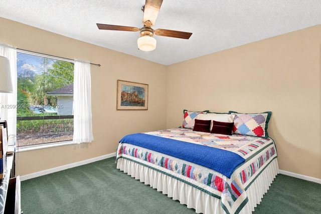 521 NW 78th Way, Plantation, FL 33324