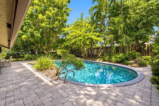 521 NW 78th Way, Plantation, FL 33324
