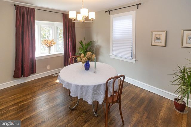 35 W HOLLY AVE, Oaklyn, NJ 08107