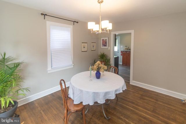 35 W HOLLY AVE, Oaklyn, NJ 08107