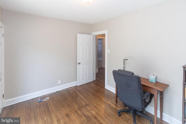 35 W HOLLY AVE, Oaklyn, NJ 08107