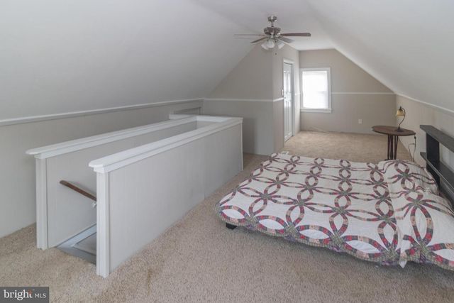 35 W HOLLY AVE, Oaklyn, NJ 08107