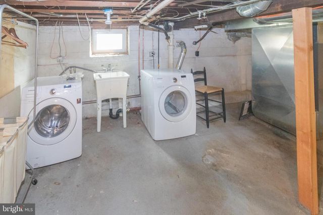 35 W HOLLY AVE, Oaklyn, NJ 08107