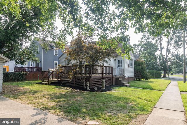 35 W HOLLY AVE, Oaklyn, NJ 08107