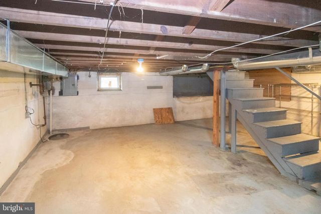 35 W HOLLY AVE, Oaklyn, NJ 08107