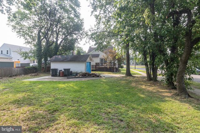 35 W HOLLY AVE, Oaklyn, NJ 08107