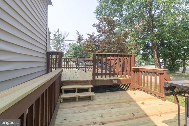 35 W HOLLY AVE, Oaklyn, NJ 08107