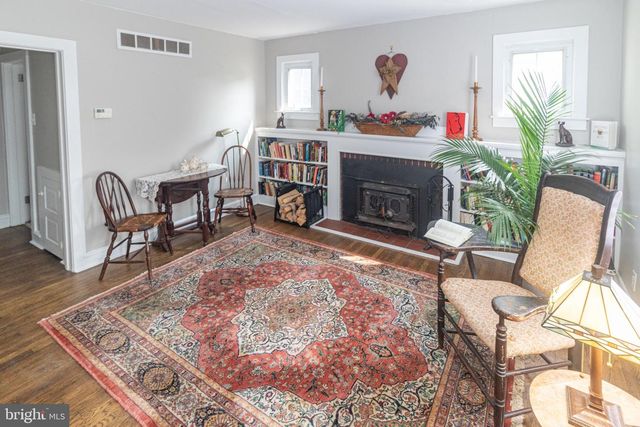 35 W HOLLY AVE, Oaklyn, NJ 08107