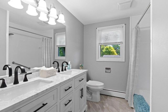 406 ST JUDE STREET, Green Bay, WI 54303