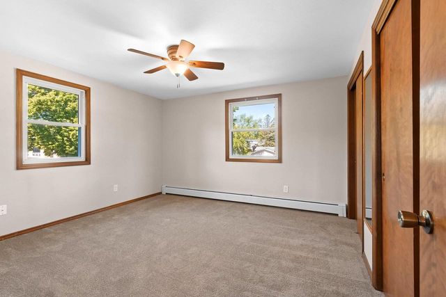 406 ST JUDE STREET, Green Bay, WI 54303