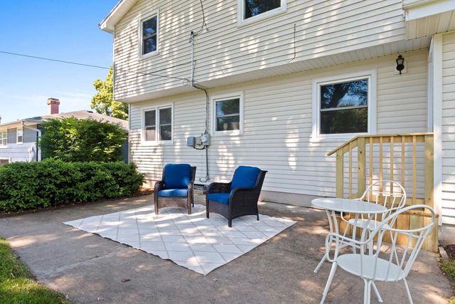 406 ST JUDE STREET, Green Bay, WI 54303